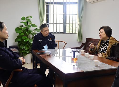 ��ǿ�������������Ǿ����ϵ